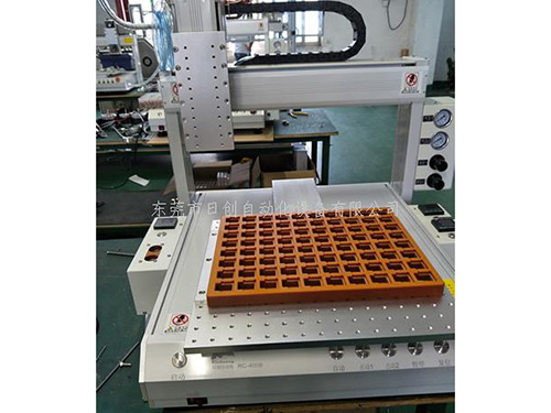 三軸點(diǎn)膠機(jī)RC400B含加熱預(yù)熱